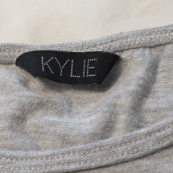 GIRLS (12 years) 'Santa is it too late to be good" T-shirt - Picture 4 of 7